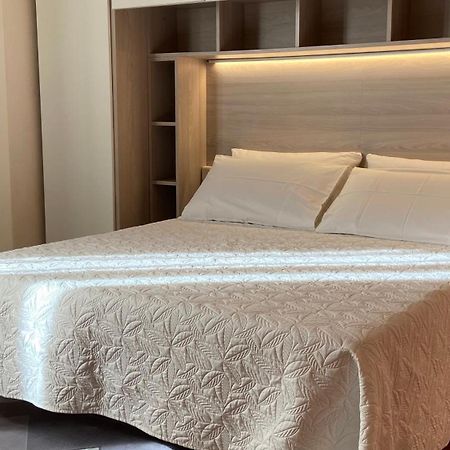 Indipendent Studio Apartment With Terrace - Parking Firenze Bagian luar foto