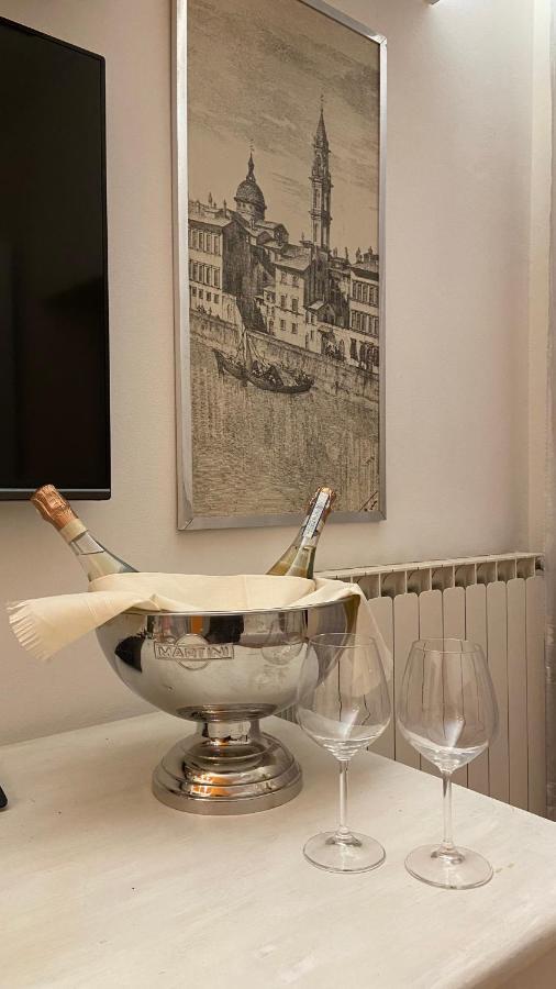 Indipendent Studio Apartment With Terrace - Parking Firenze Bagian luar foto