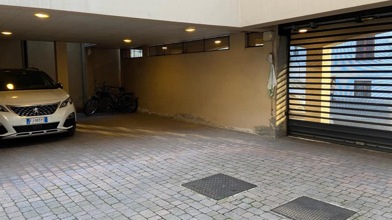 Indipendent Studio Apartment With Terrace - Parking Firenze Bagian luar foto