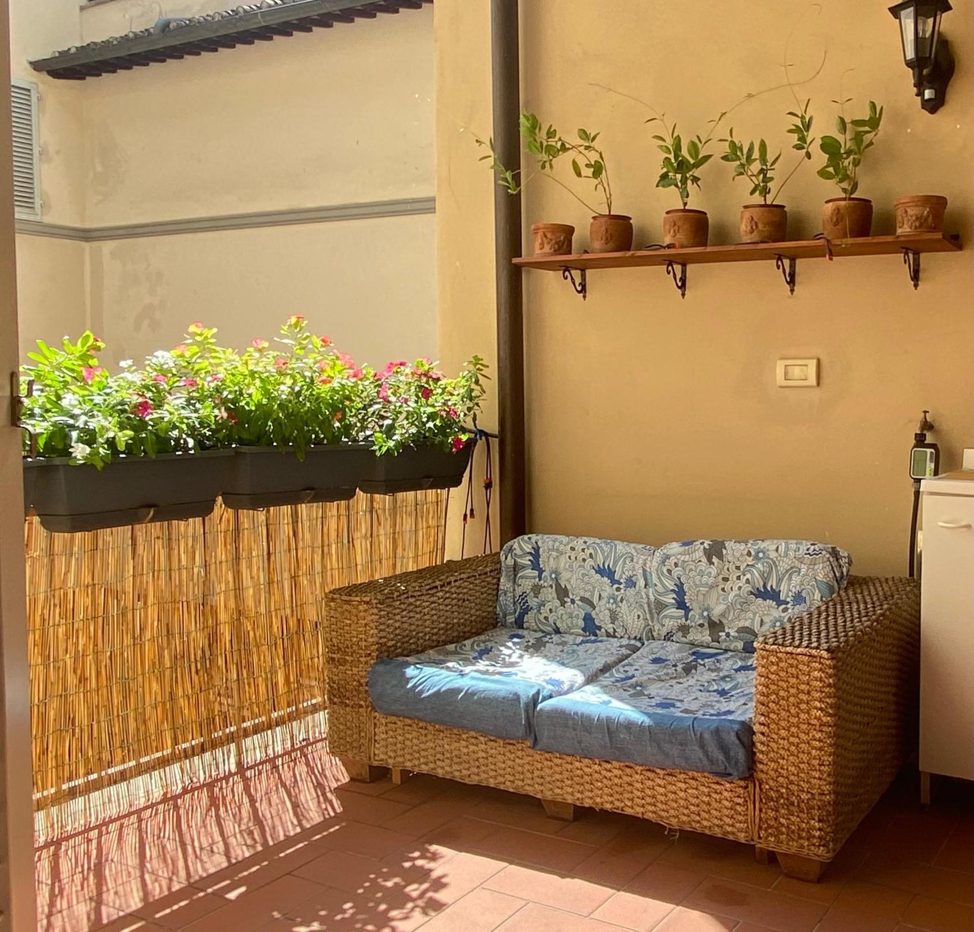Indipendent Studio Apartment With Terrace - Parking Firenze Bagian luar foto