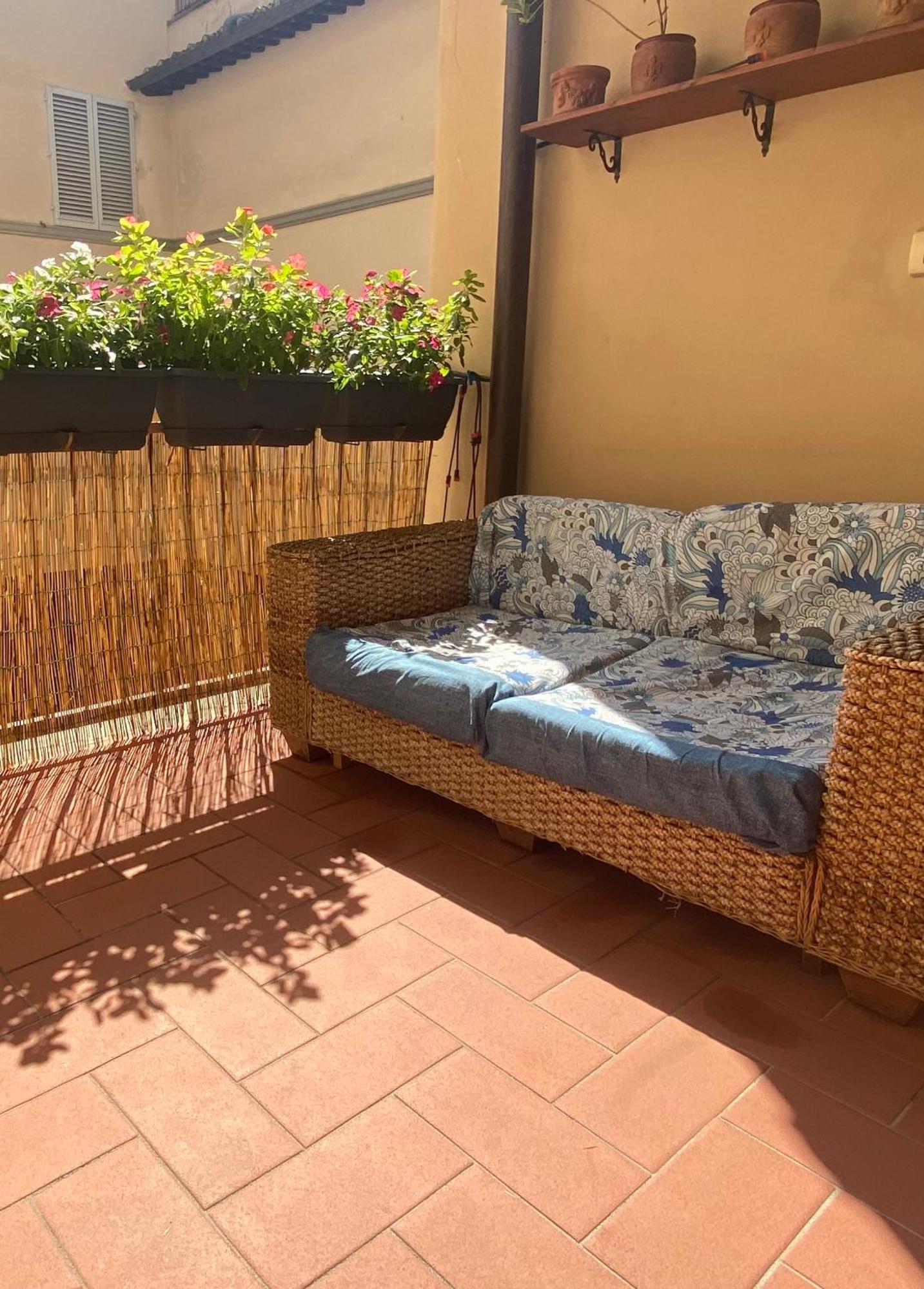 Indipendent Studio Apartment With Terrace - Parking Firenze Bagian luar foto
