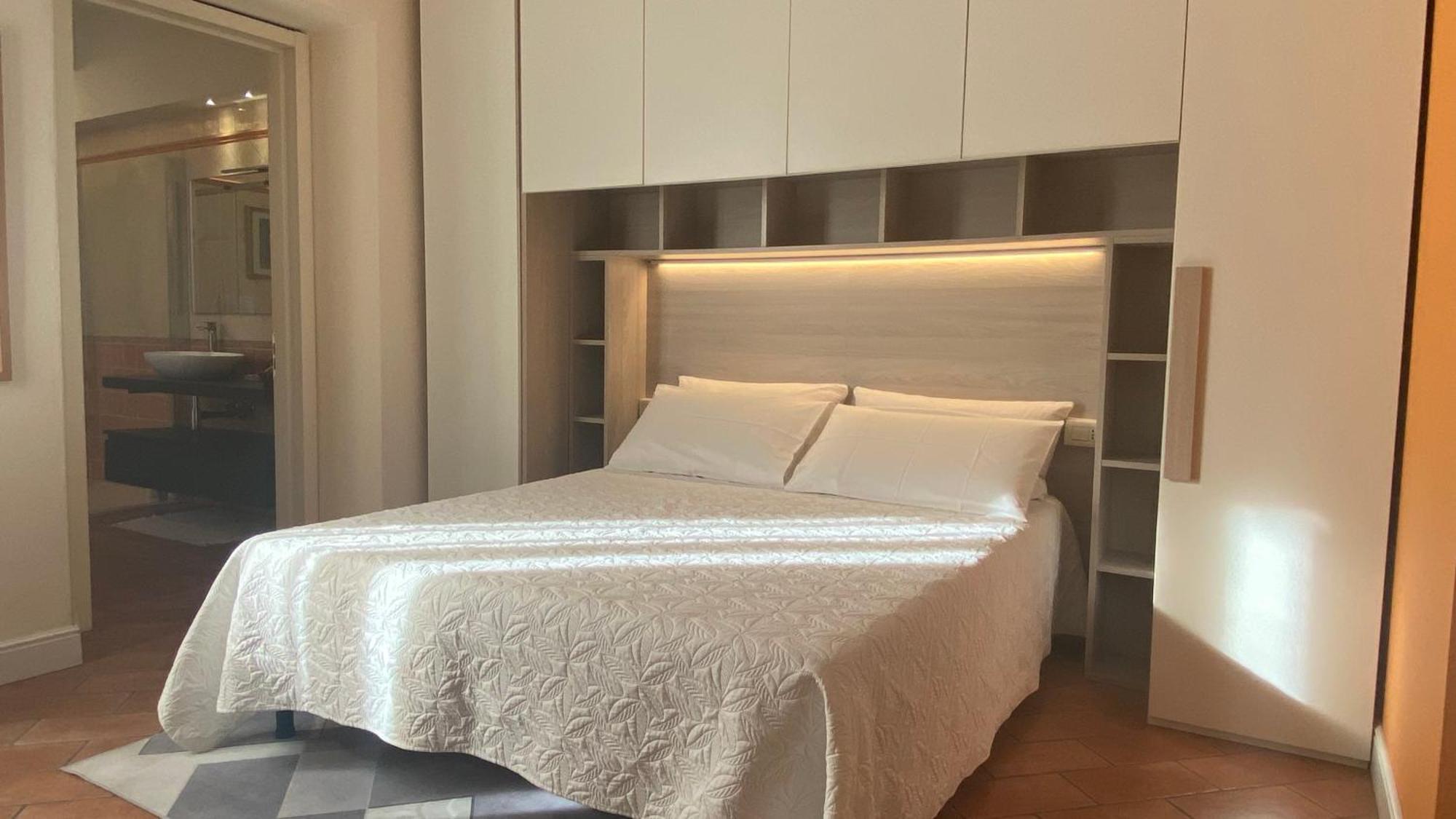 Indipendent Studio Apartment With Terrace - Parking Firenze Bagian luar foto